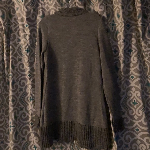 Cable Knit long Sweater - Picture 3 of 4